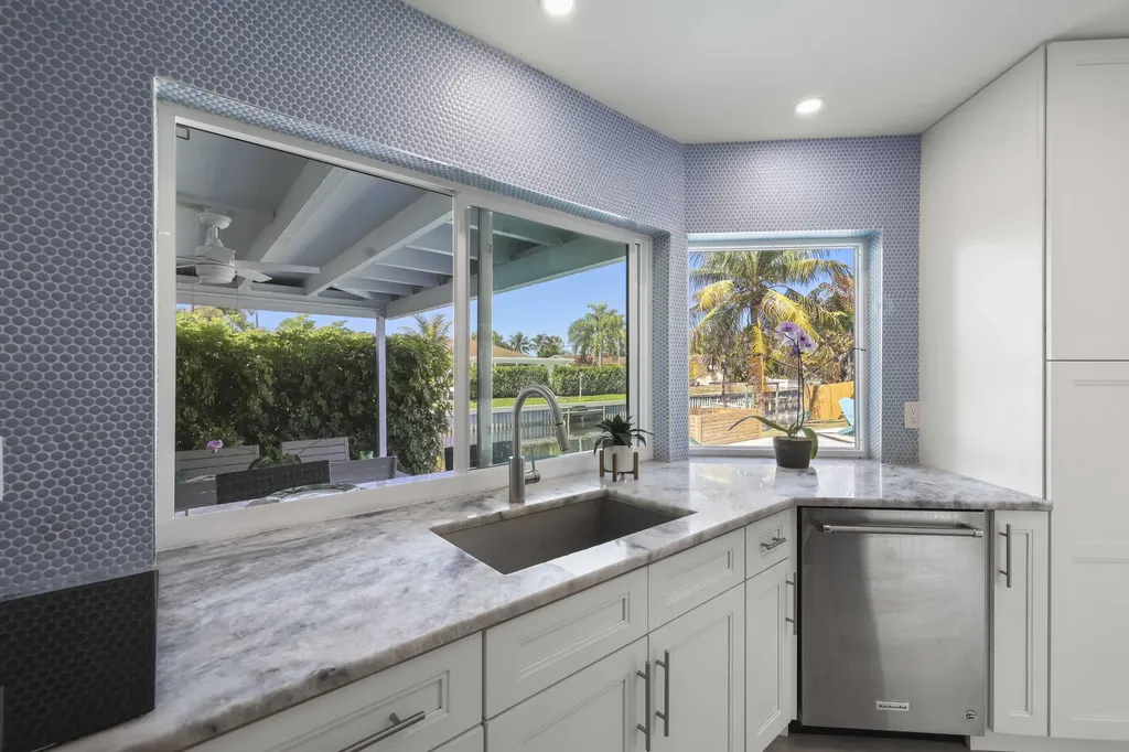 6797 Bayshore Drive Lake Worth FL 33462