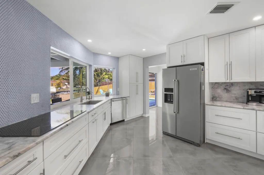 6797 Bayshore Drive Lake Worth FL 33462