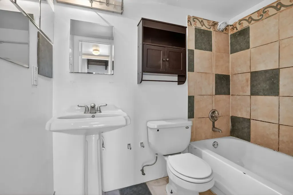 8042 SW 21st Place Davie FL 33324