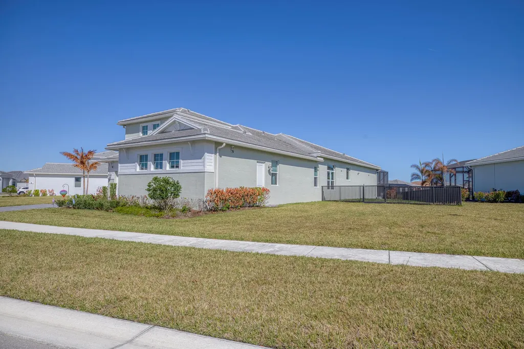 8538 SW Cantante Way Port St Lucie FL 34987