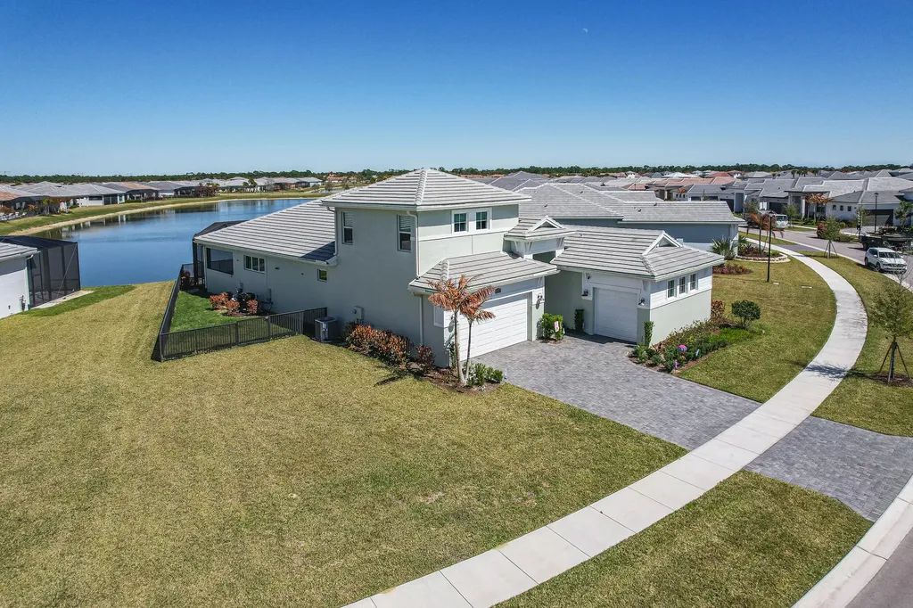 8538 SW Cantante Way Port St Lucie FL 34987