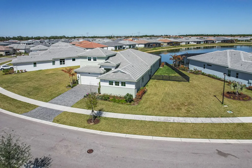 8538 SW Cantante Way Port St Lucie FL 34987