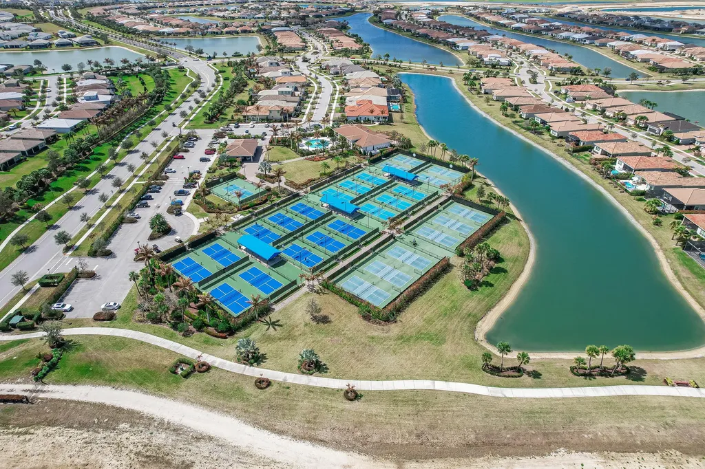 8538 SW Cantante Way Port St Lucie FL 34987