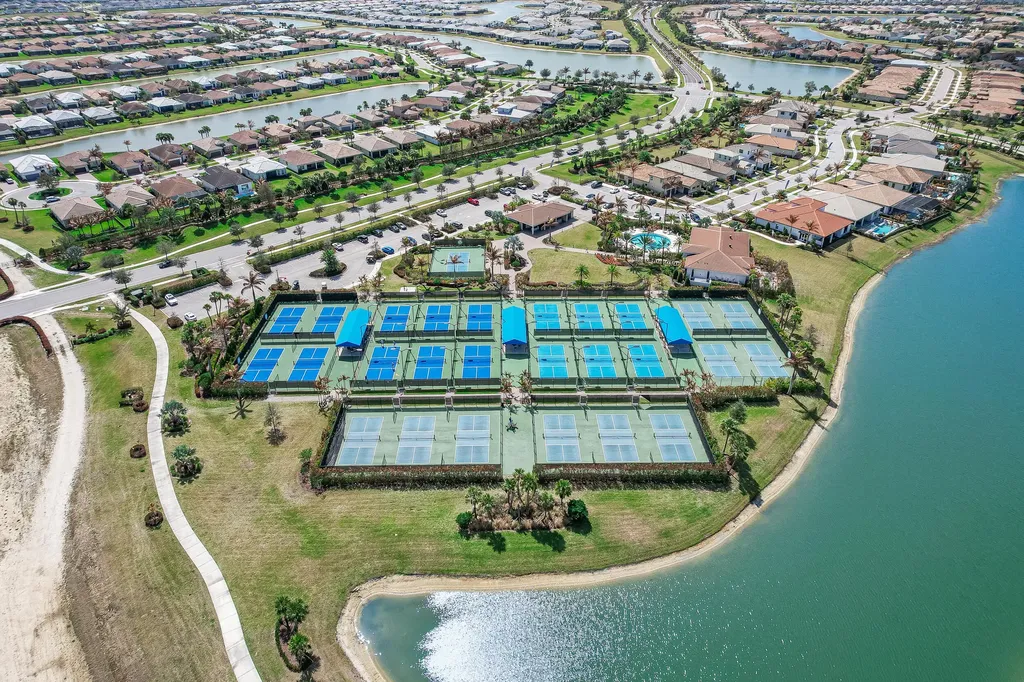 8538 SW Cantante Way Port St Lucie FL 34987