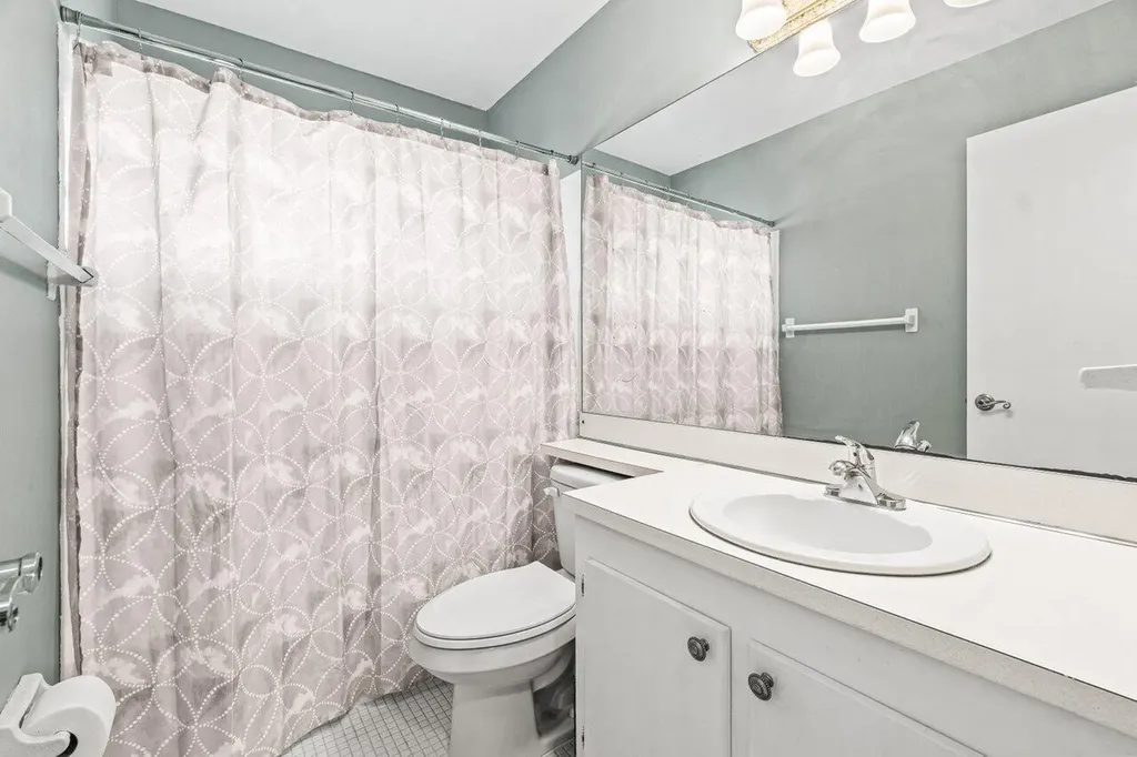 2121 NE 1st Court Boynton Beach FL 33435