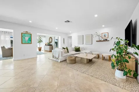 351 Colony Key Circle Atlantis FL 33462