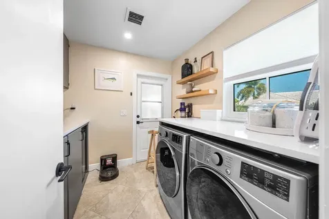 351 Colony Key Circle Atlantis FL 33462