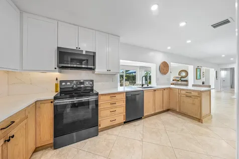 351 Colony Key Circle Atlantis FL 33462