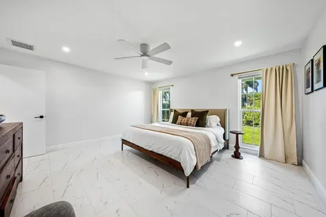 351 Colony Key Circle Atlantis FL 33462