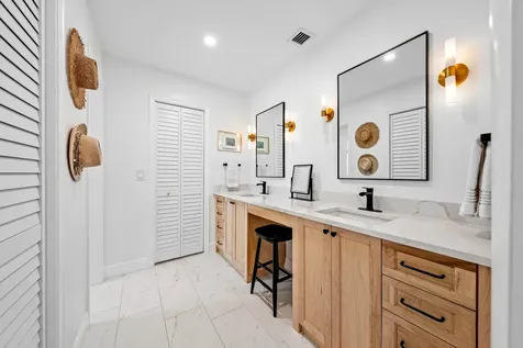 351 Colony Key Circle Atlantis FL 33462