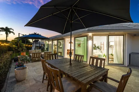 351 Colony Key Circle Atlantis FL 33462