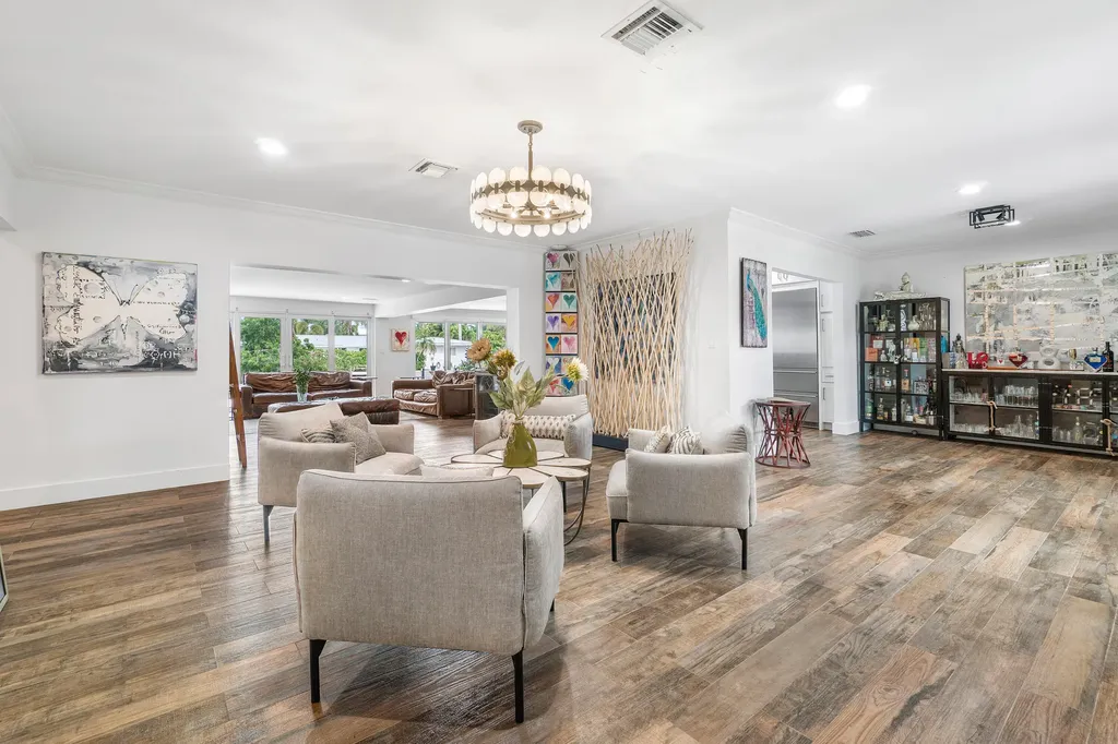 711 NE 69th Street Boca Raton FL 33487