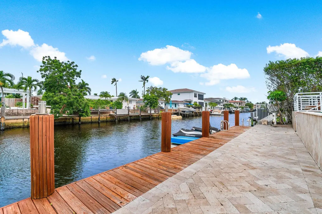 711 NE 69th Street Boca Raton FL 33487