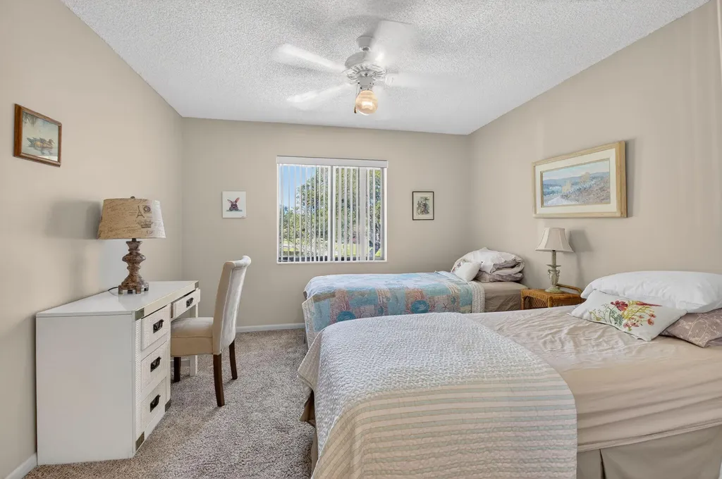 10279 N Circle Lake Drive Boynton Beach FL 33437