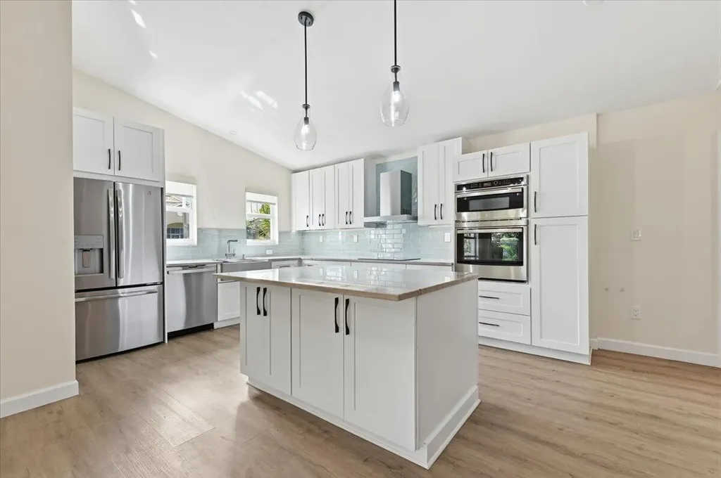 530 NE 3rd Avenue Delray Beach FL 33444