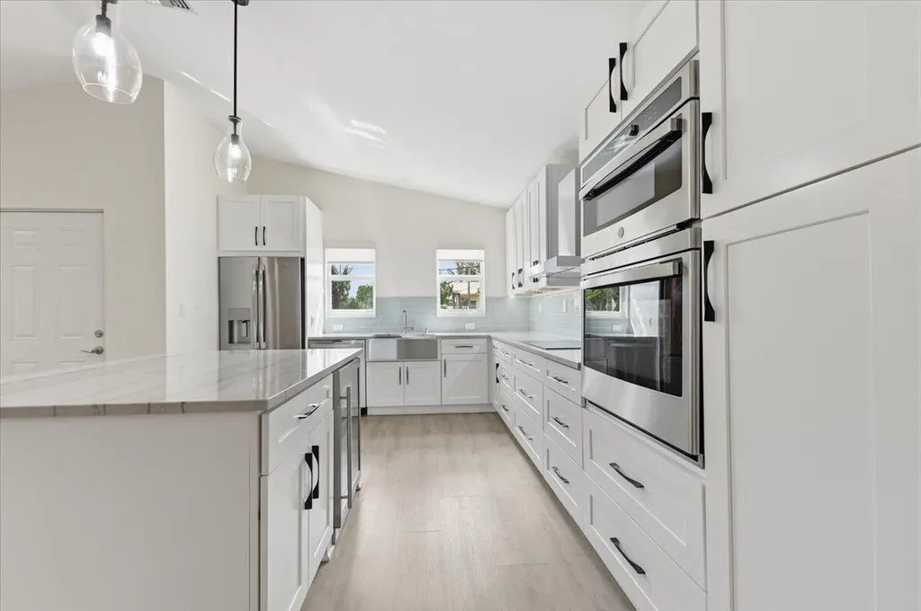 530 NE 3rd Avenue Delray Beach FL 33444
