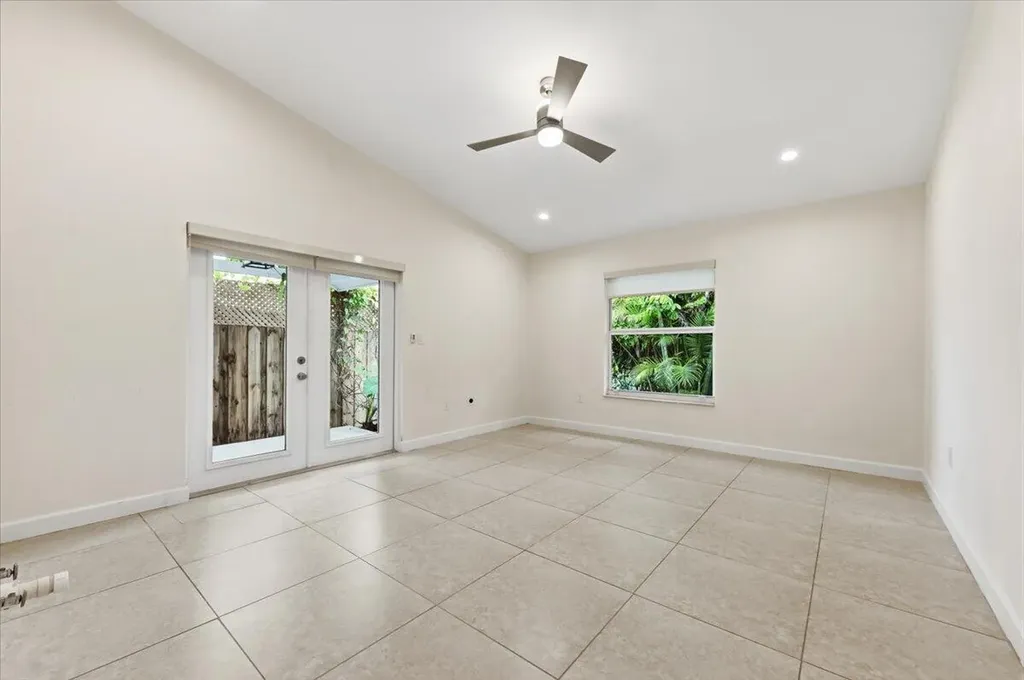 530 NE 3rd Avenue Delray Beach FL 33444