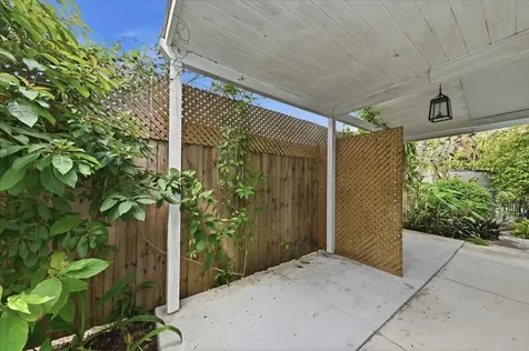530 NE 3rd Avenue Delray Beach FL 33444