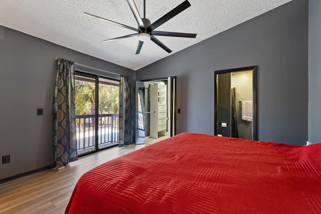 402 SE Castle Court Port St Lucie FL 34952