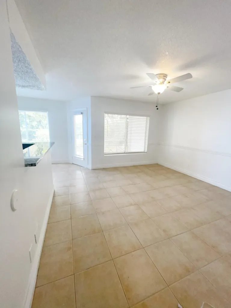 815 W Boynton Beach Boulevard Boynton Beach FL 33426