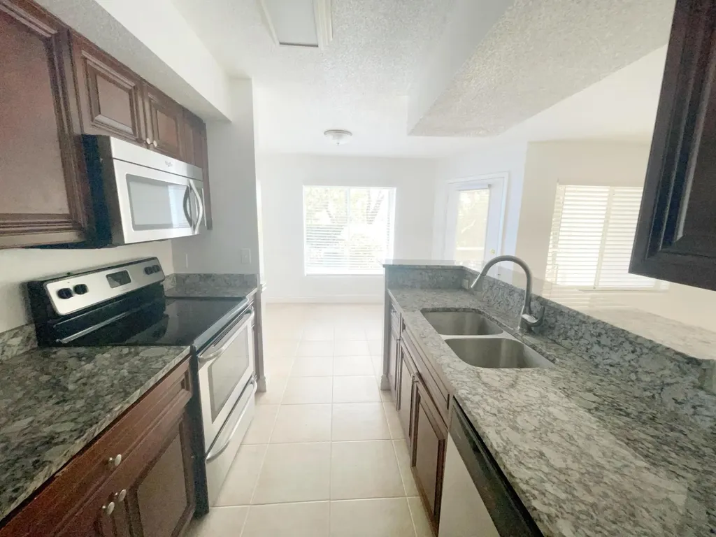 815 W Boynton Beach Boulevard Boynton Beach FL 33426