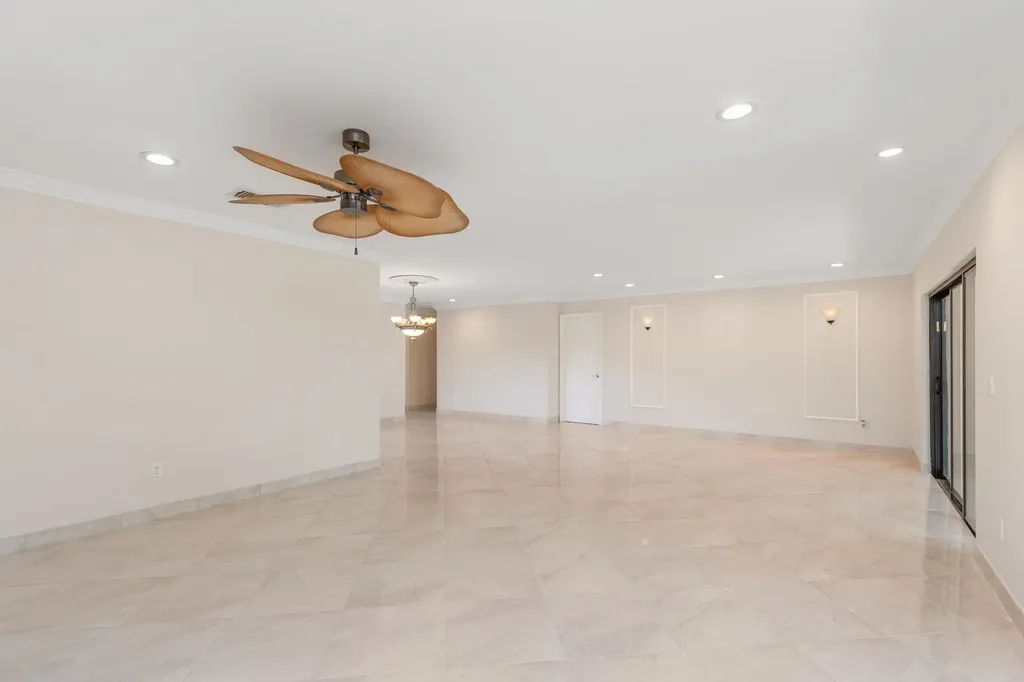 21851 Arriba Real Boca Raton FL 33433