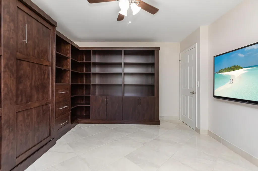 21851 Arriba Real Boca Raton FL 33433