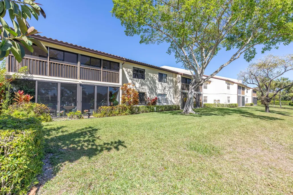 21851 Arriba Real Boca Raton FL 33433
