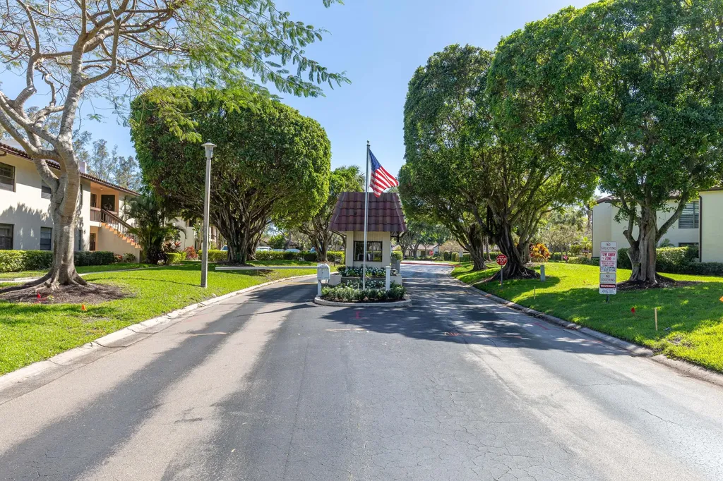 21851 Arriba Real Boca Raton FL 33433