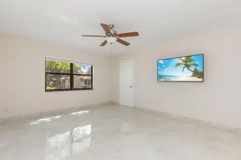 21851 Arriba Real Boca Raton FL 33433