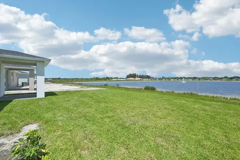 5474 Hampton Park Circle Vero Beach FL 32966