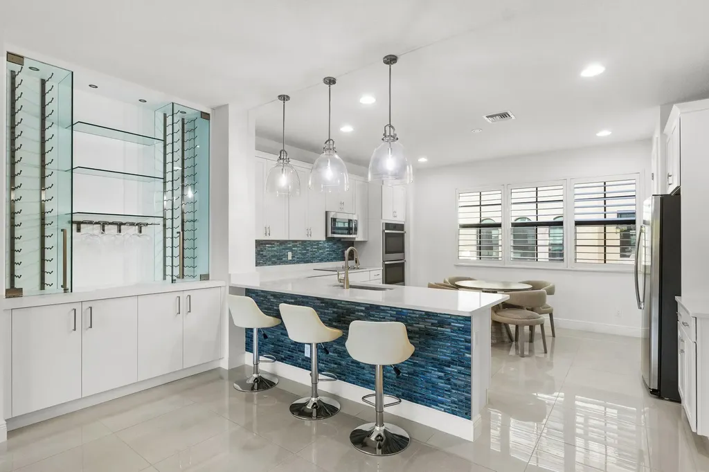 613 Windward Circle N Boynton Beach FL 33435