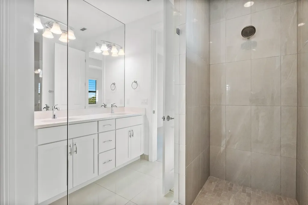 613 Windward Circle N Boynton Beach FL 33435