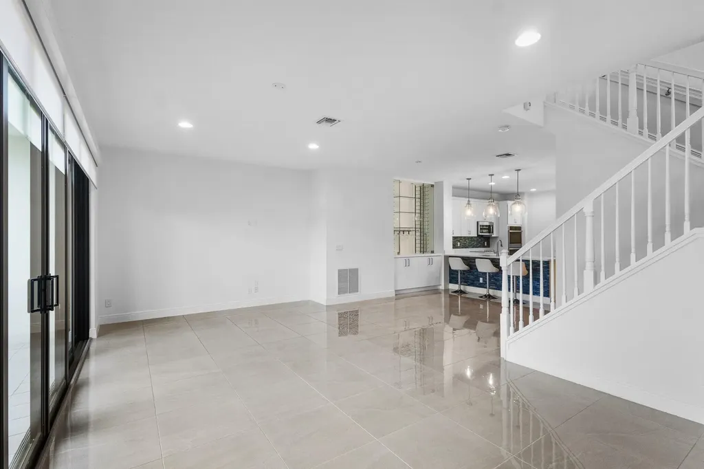613 Windward Circle N Boynton Beach FL 33435