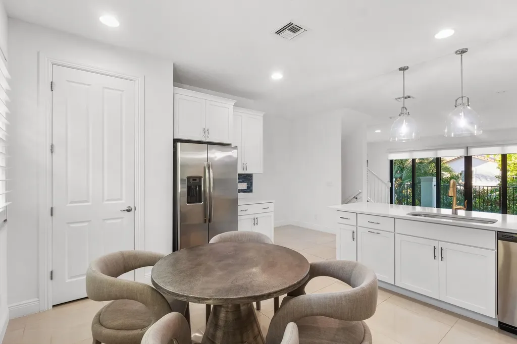 613 Windward Circle N Boynton Beach FL 33435