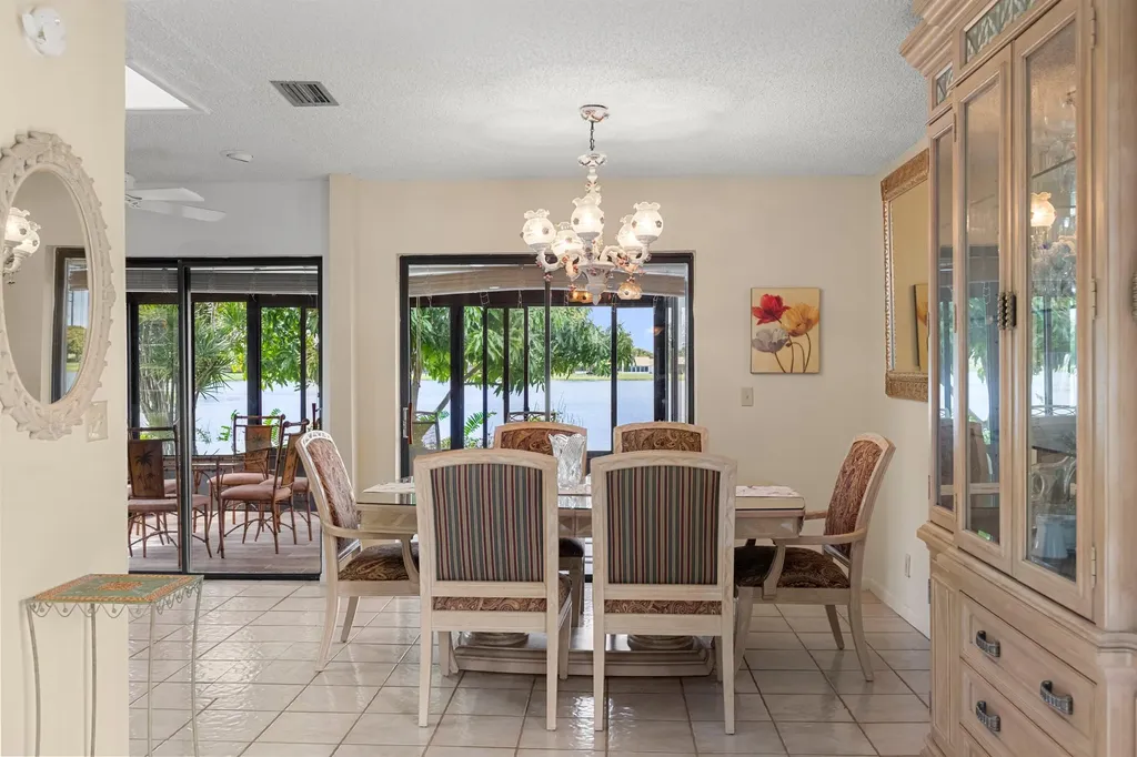 5871 Mirror Lakes Boulevard Boynton Beach FL 33472
