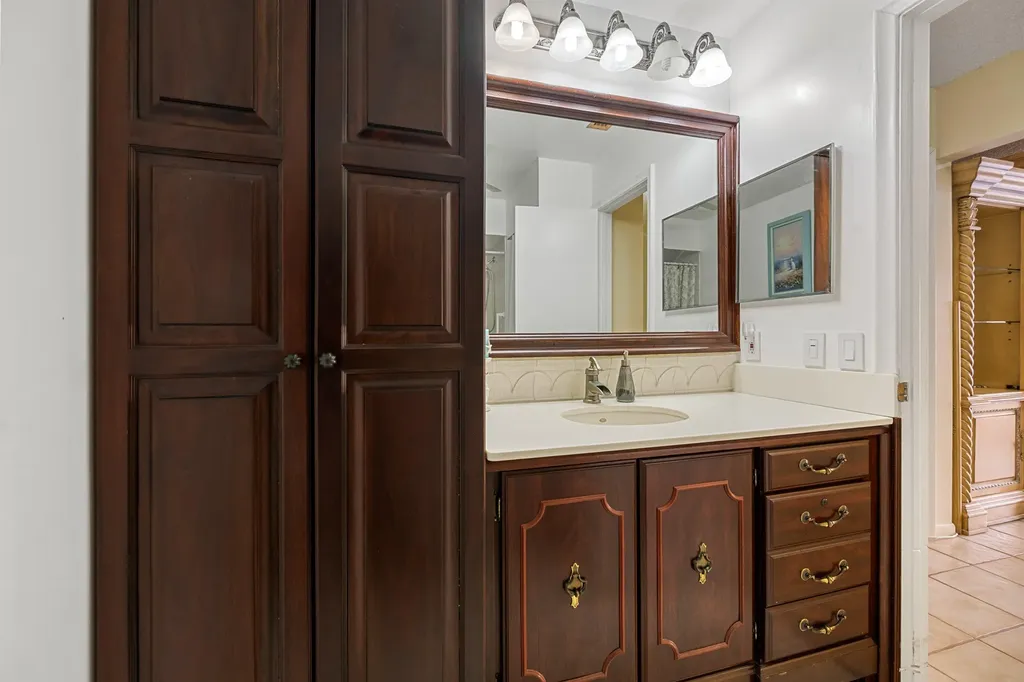 5871 Mirror Lakes Boulevard Boynton Beach FL 33472