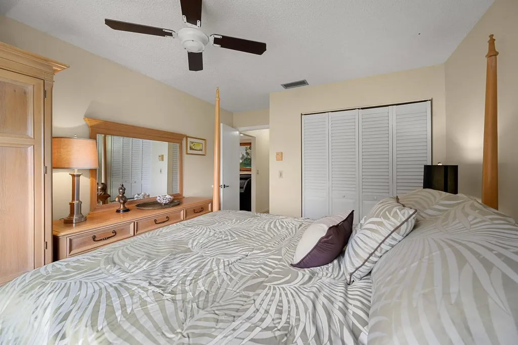 5871 Mirror Lakes Boulevard Boynton Beach FL 33472