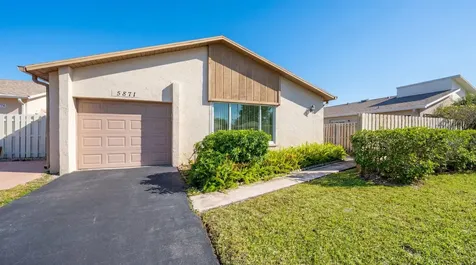 5871 Mirror Lakes Boulevard Boynton Beach FL 33472