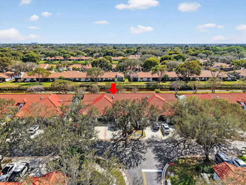 8298 Via Di Veneto Boca Raton FL 33496