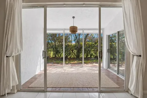 8298 Via Di Veneto Boca Raton FL 33496