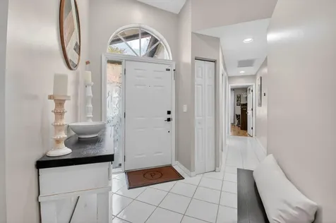 8298 Via Di Veneto Boca Raton FL 33496