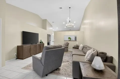 8298 Via Di Veneto Boca Raton FL 33496