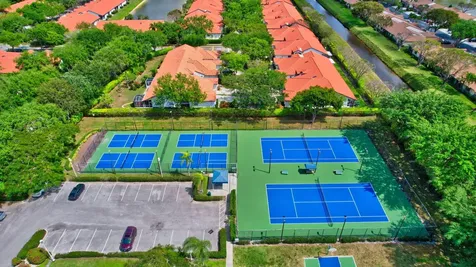 8298 Via Di Veneto Boca Raton FL 33496