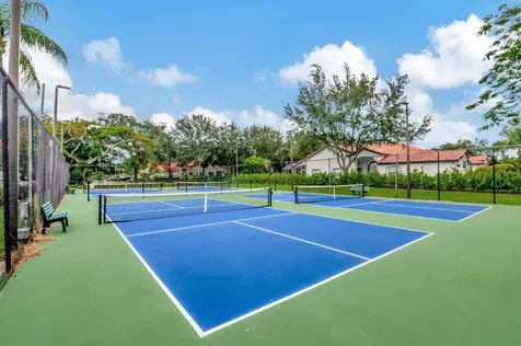 8298 Via Di Veneto Boca Raton FL 33496
