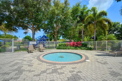8298 Via Di Veneto Boca Raton FL 33496
