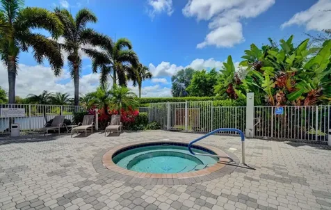 8298 Via Di Veneto Boca Raton FL 33496