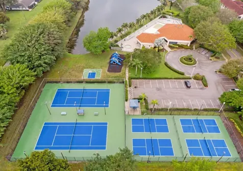 8298 Via Di Veneto Boca Raton FL 33496