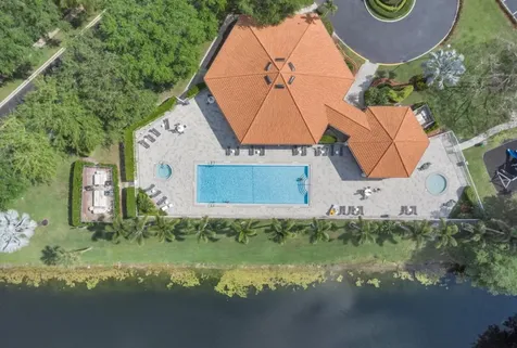 8298 Via Di Veneto Boca Raton FL 33496