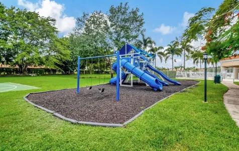 8298 Via Di Veneto Boca Raton FL 33496
